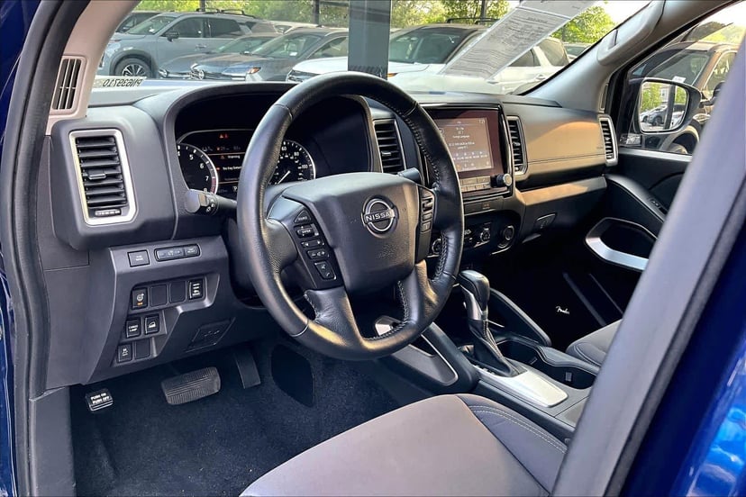 2023 Nissan Frontier - Image 17