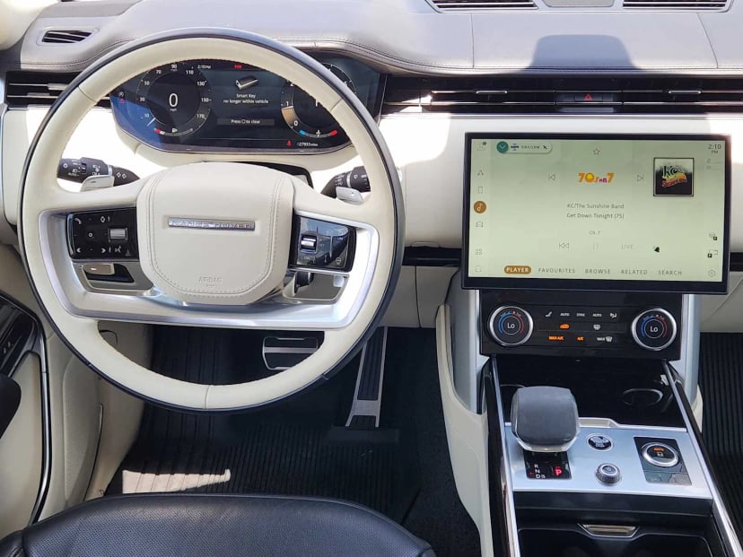 2023 Land Rover Range Rover - Image 24