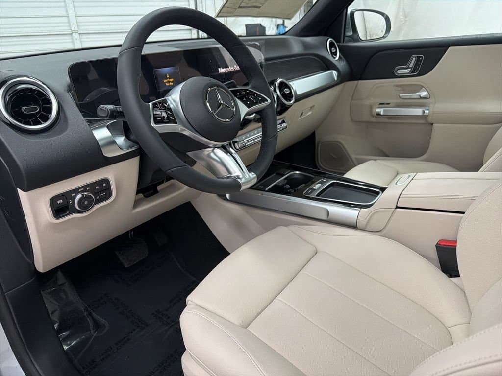 2026 MERCEDES-BENZ GLB - Image 13