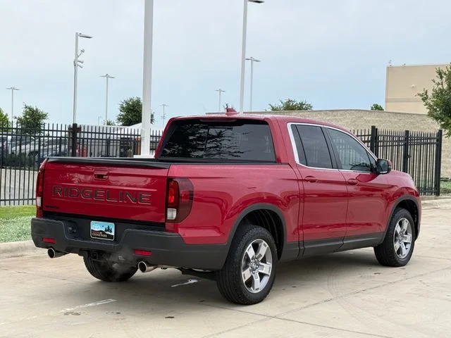 2025 Honda Ridgeline - Image 4