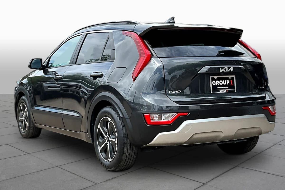 2023 Kia Niro Plug-In Hybrid - Image 12