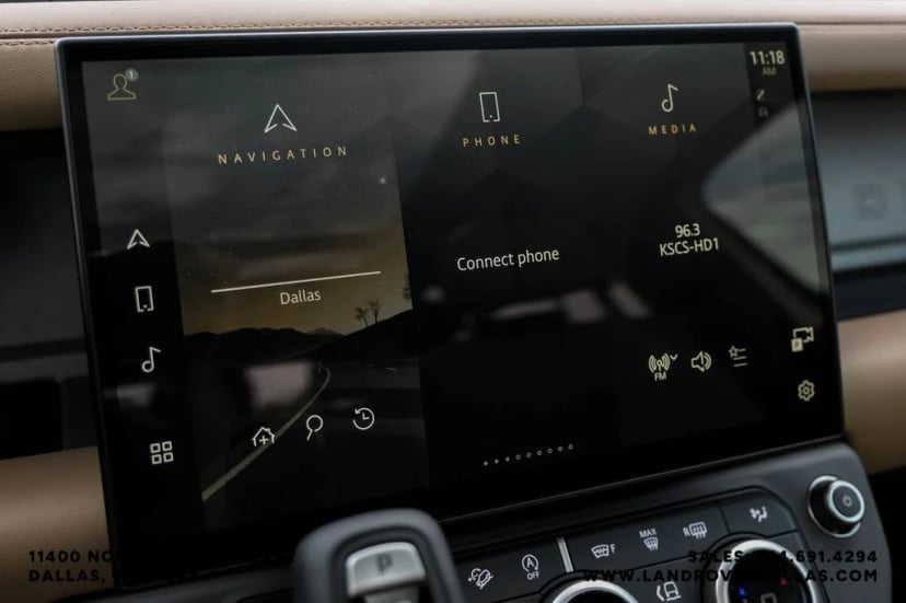 2026 Land Rover Defender 90 - Image 23