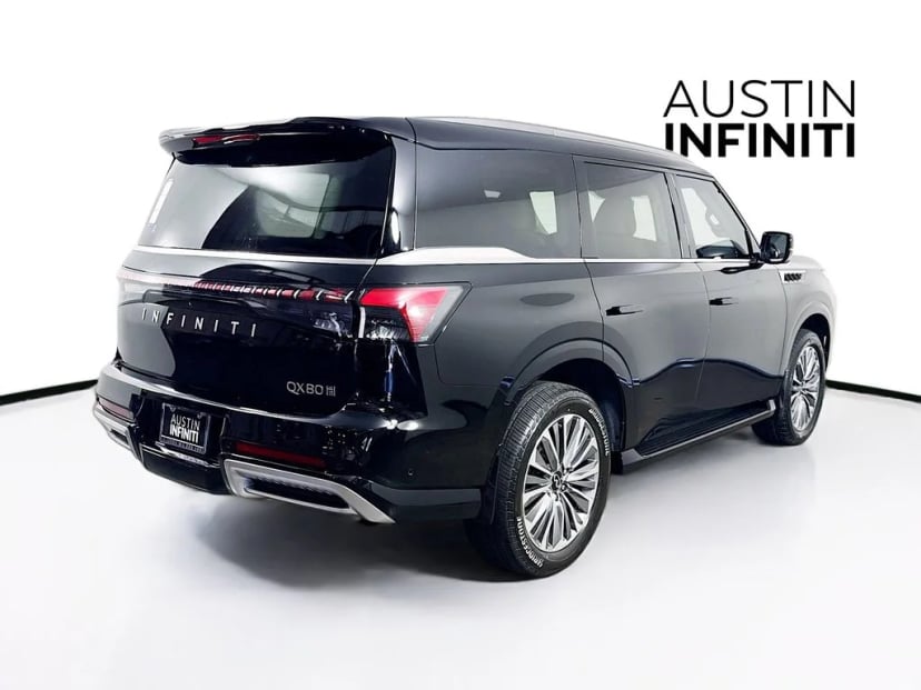 2026 INFINITI QX80 - Image 7