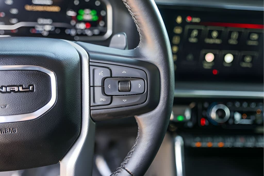 2023 GMC Sierra 1500 - Image 16