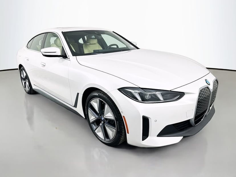 2026 BMW i4 - Image 3