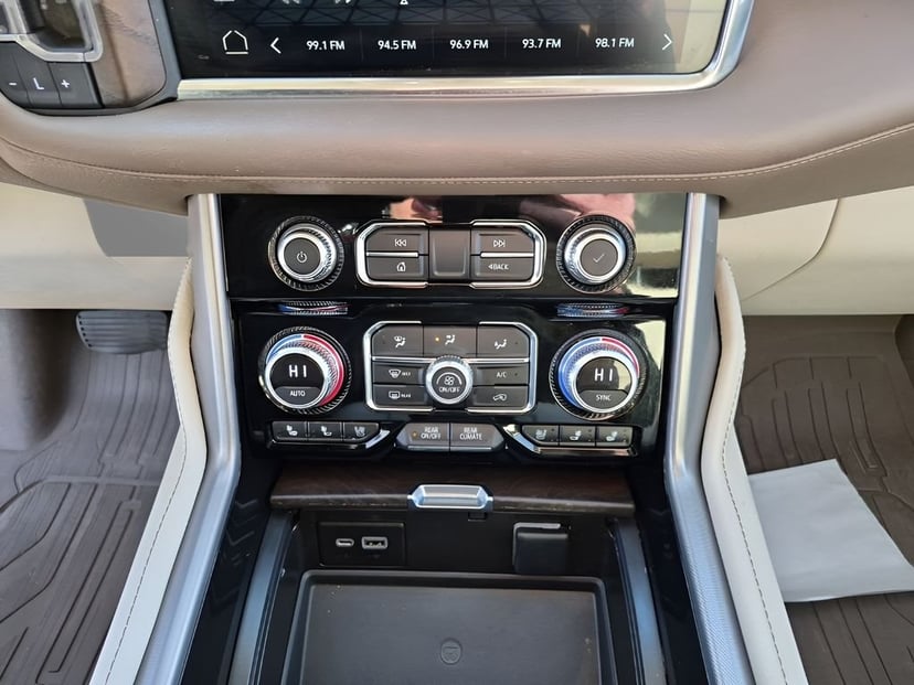 2023 GMC Yukon XL - Image 39