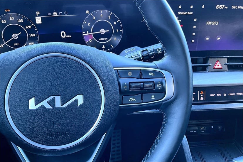 2023 Kia Sportage - Image 25