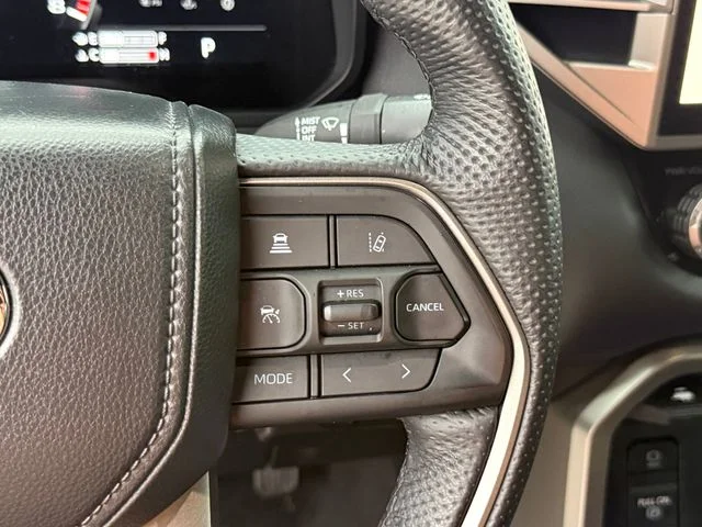 2025 Toyota Tundra - Image 18