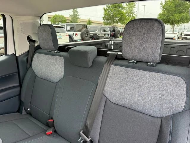 2026 Ford Maverick - Image 25