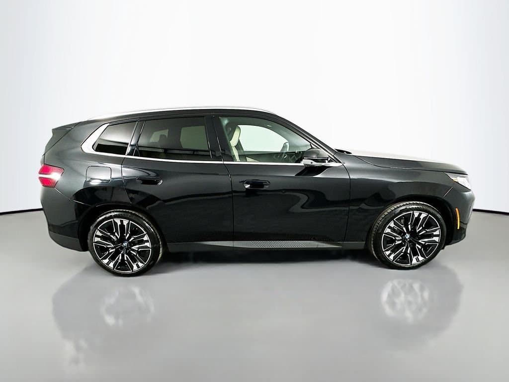 2025 BMW X3 - Image 4