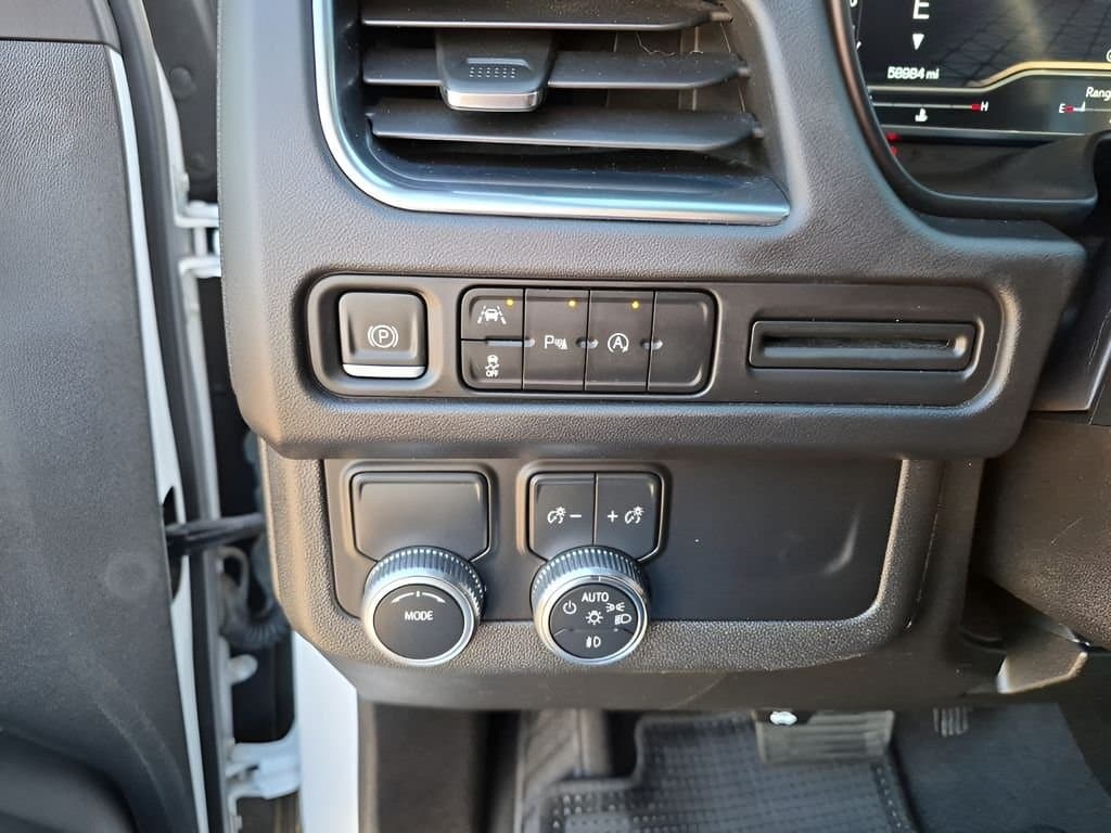 2023 GMC Yukon - Image 33