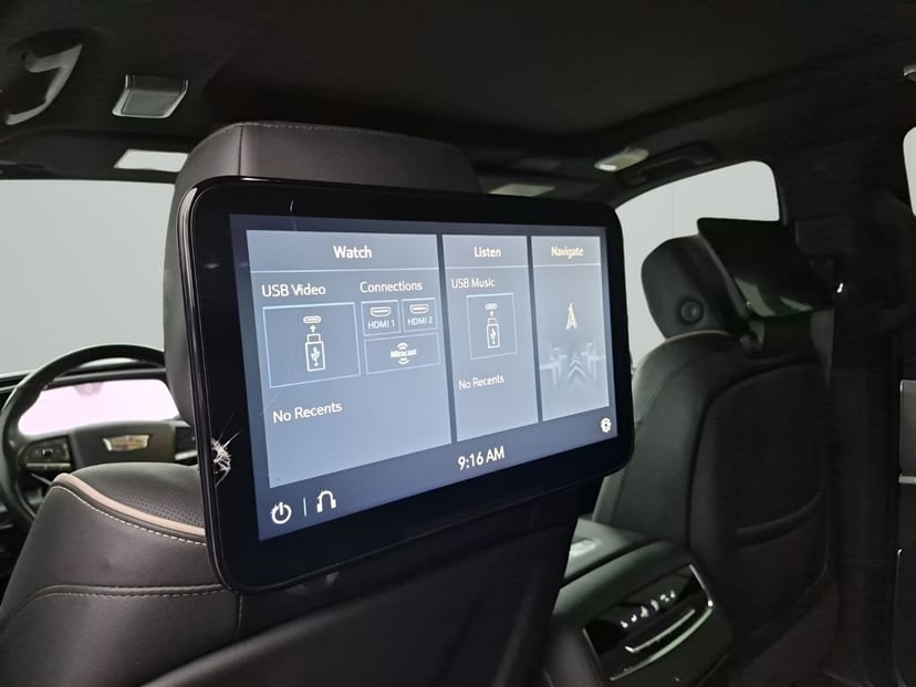 2021 Cadillac Escalade - Image 21