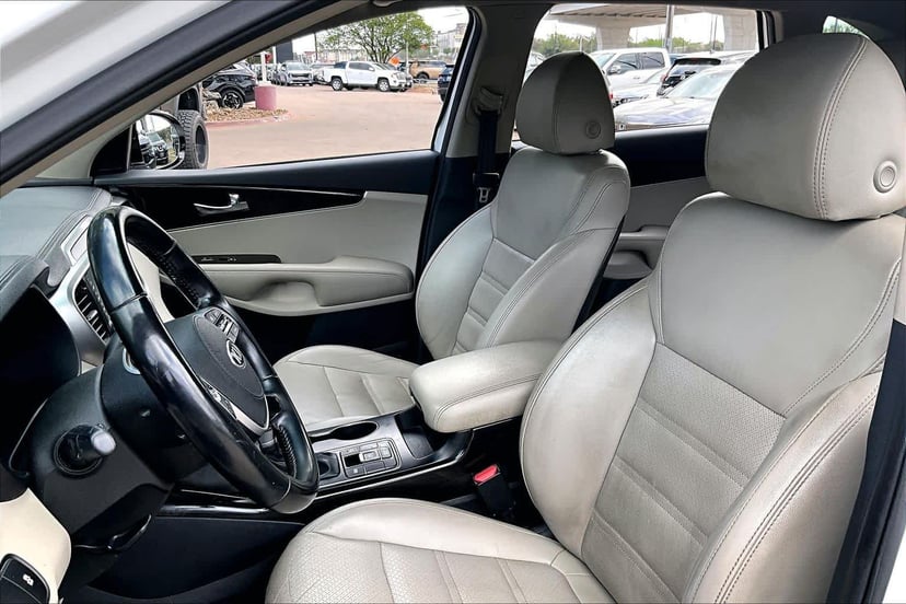 2020 Kia Sorento - Image 8