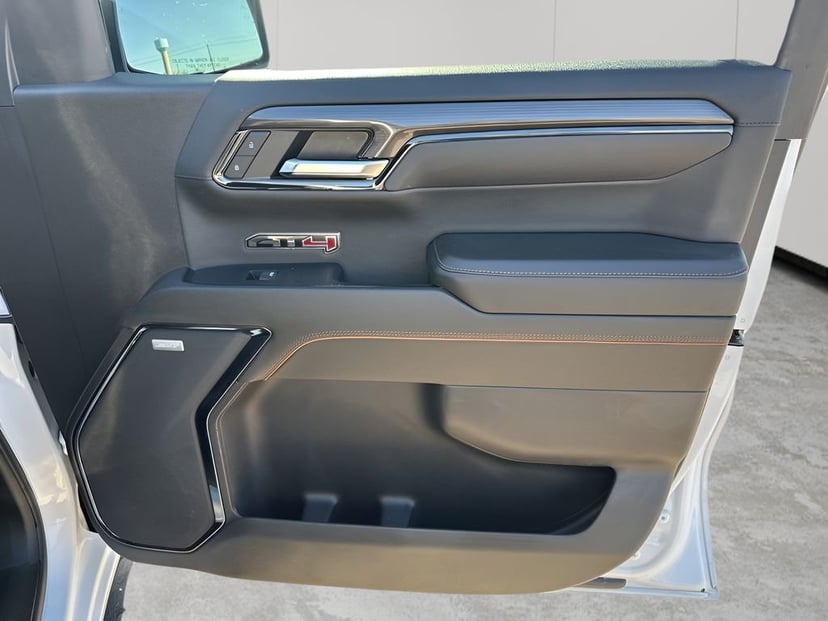 2024 GMC Sierra 1500 - Image 13