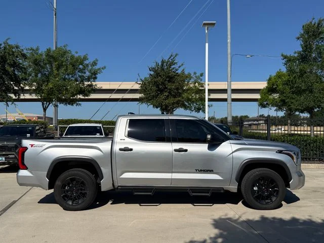 2022 Toyota Tundra - Image 6