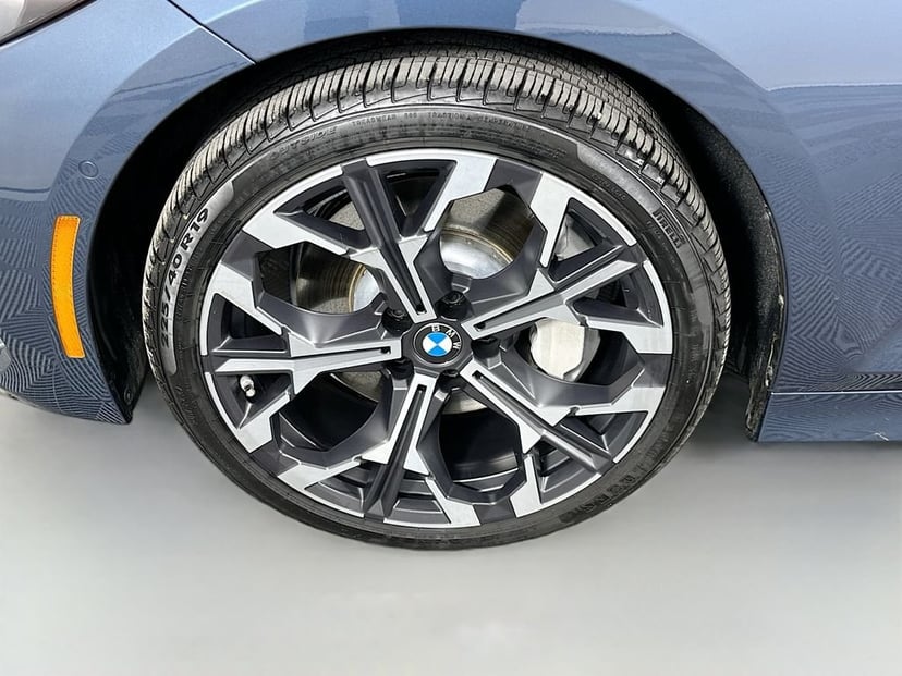 2025 BMW 3 Series - Image 32