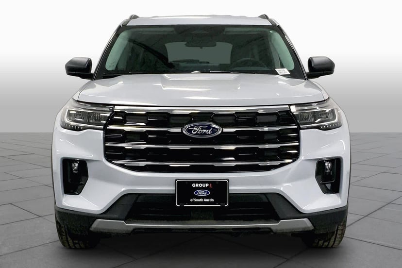 2026 Ford Explorer - Image 3