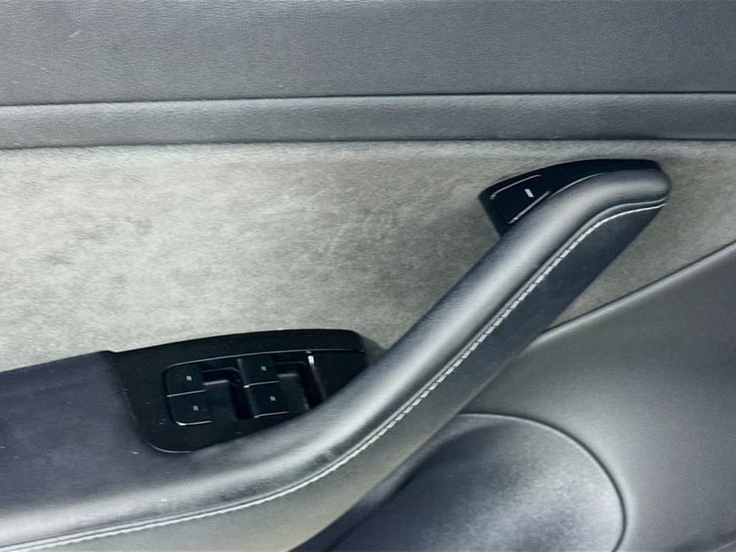2018 Tesla Model 3 - Image 22