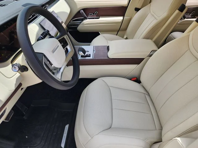2026 Land Rover Range Rover - Image 12