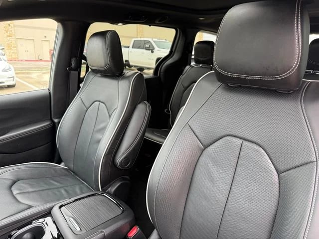 2026 Chrysler Pacifica - Image 15