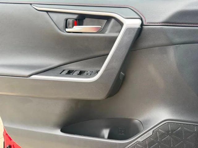 2025 Toyota RAV4 Plug-In Hybrid - Image 21