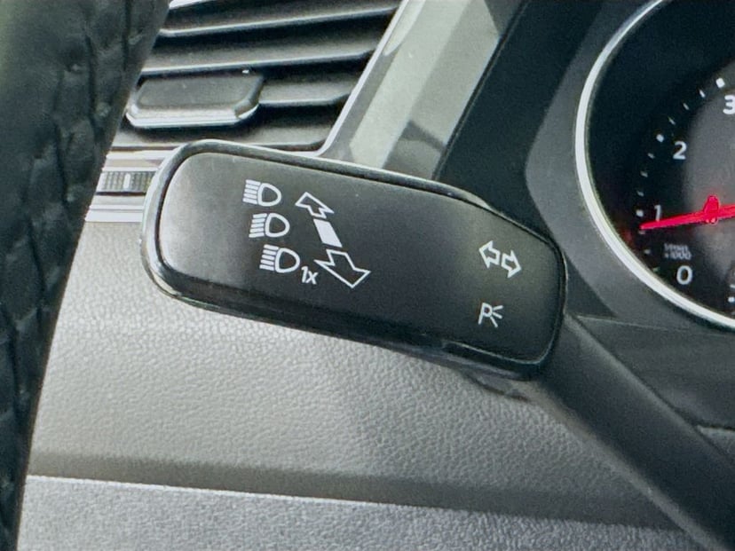 2019 Volkswagen Tiguan - Image 14