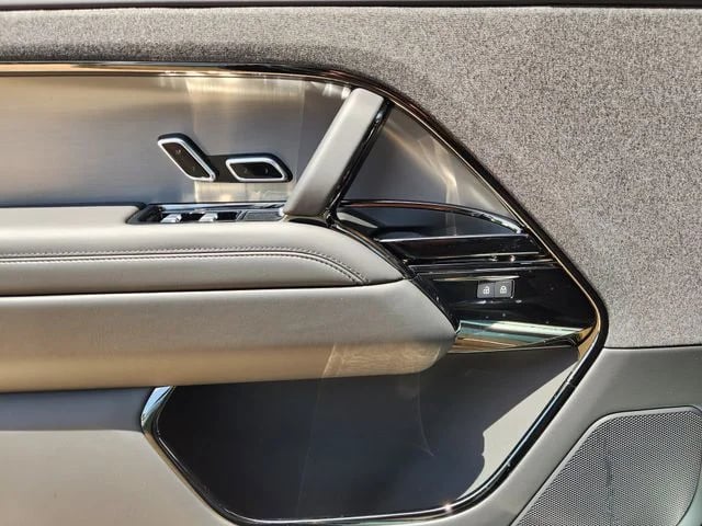 2026 Land Rover Range Rover Sport - Image 16