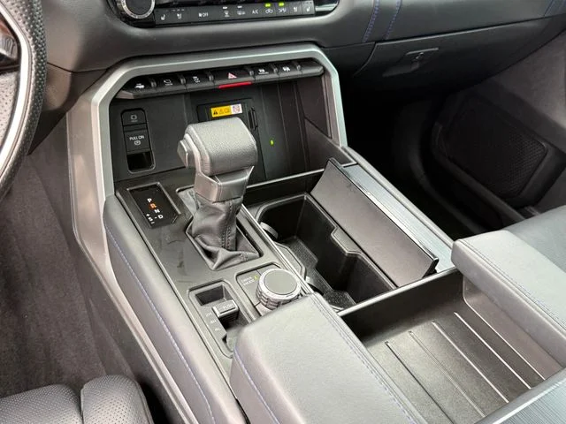 2023 Toyota Tundra Hybrid - Image 18