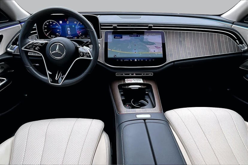 2025 Mercedes-Benz E 350 - Image 16