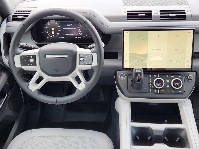 2026 LAND ROVER Defender 130 - Image 27