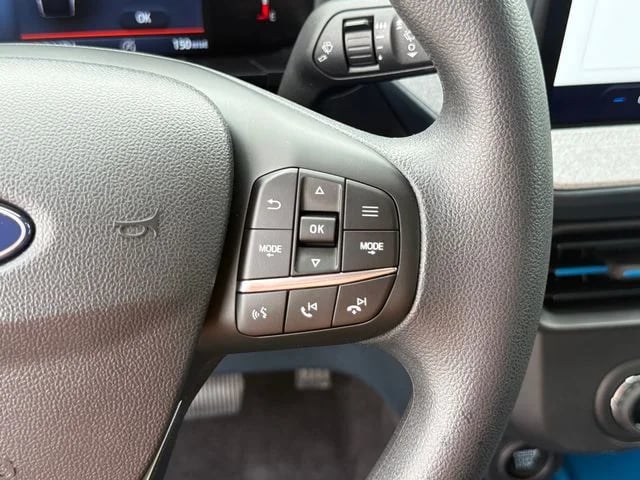 2025 Ford Maverick - Image 17