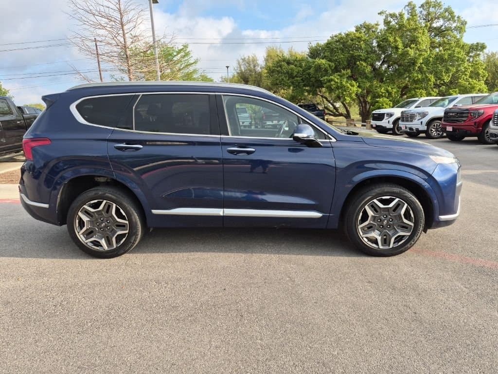 2021 Hyundai Santa Fe - Image 11