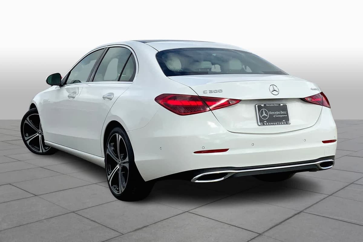 2023 Mercedes-Benz C 300 - Image 10