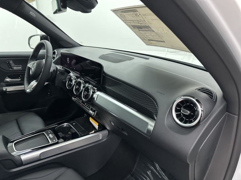 2026 Mercedes-Benz GLB - Image 27