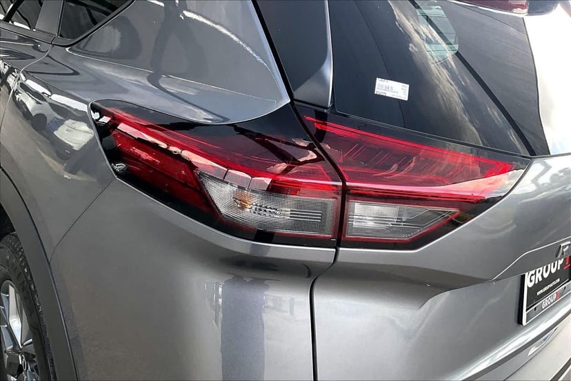2023 Nissan Rogue - Image 28