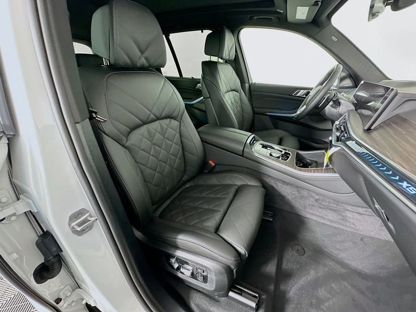 2026 BMW X5 - Image 31