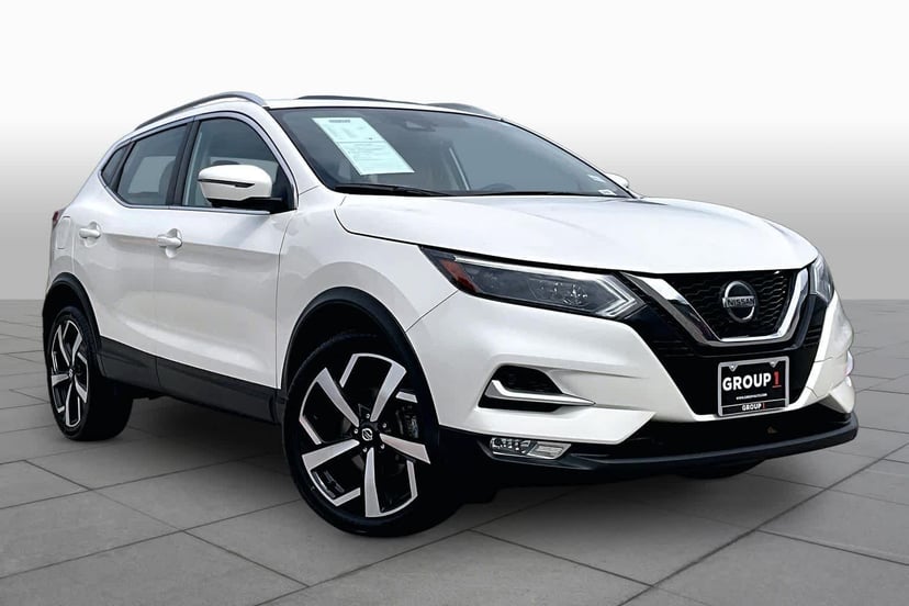 2022 Nissan Rogue Sport - Image 3