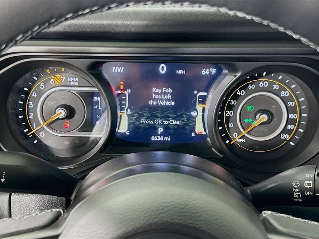 2025 Jeep Wrangler - Image 12