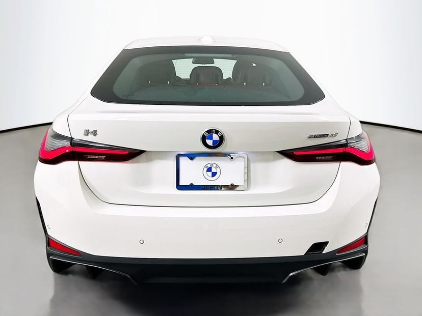 2026 BMW i4 - Image 6