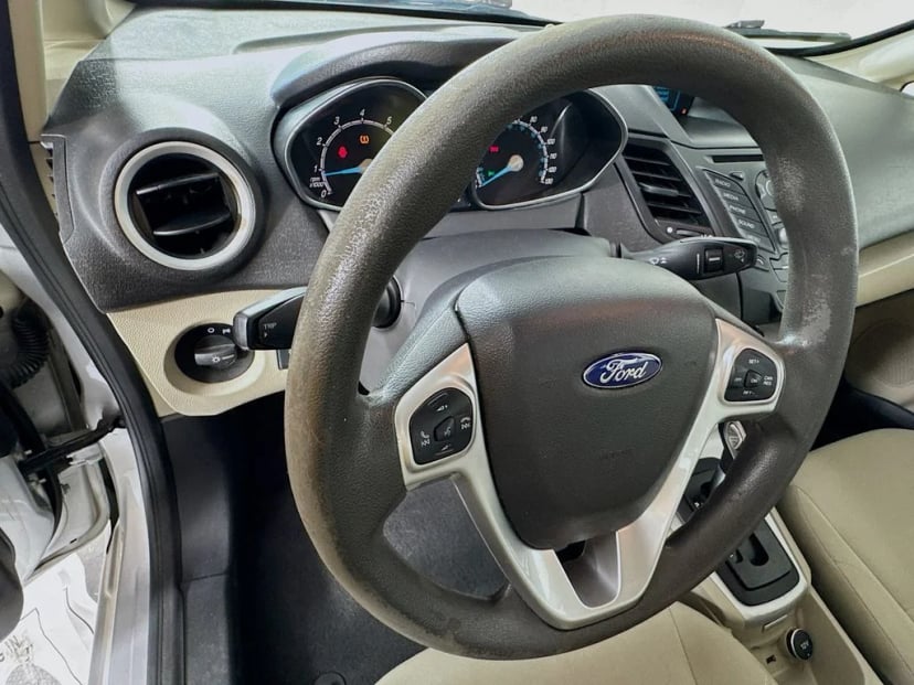 2017 Ford Fiesta - Image 11