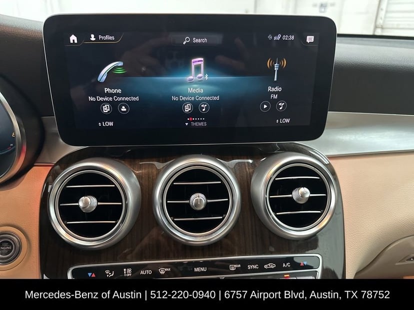2022 Mercedes-Benz GLC - Image 13