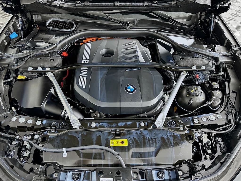 2025 BMW 7 Series - Image 30