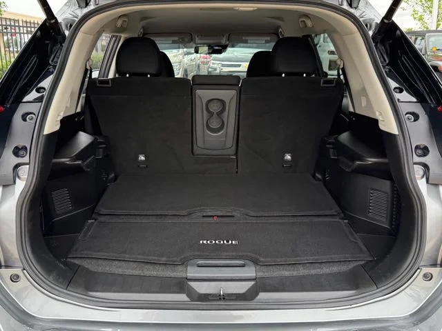 2019 Nissan Rogue - Image 29