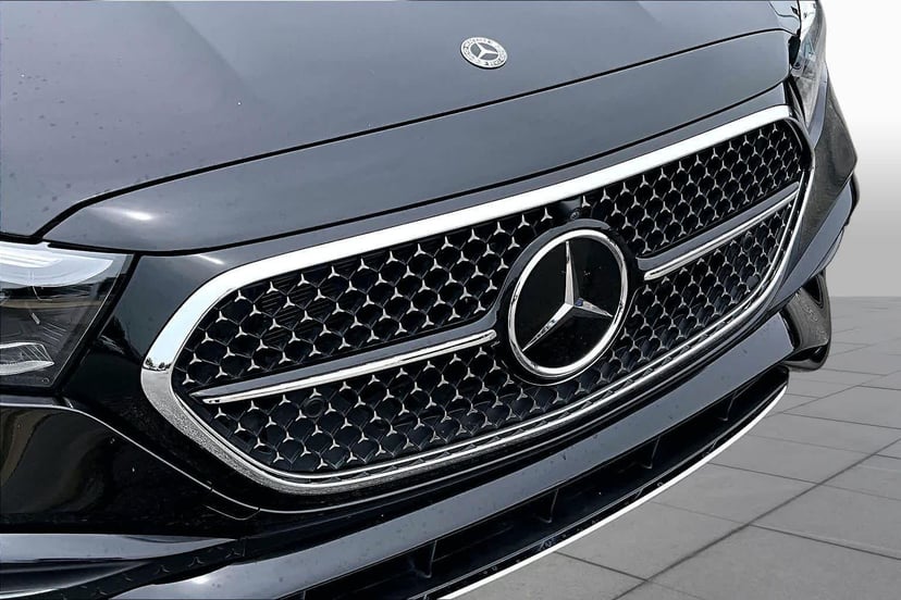 2025 Mercedes-Benz E 350 - Image 30