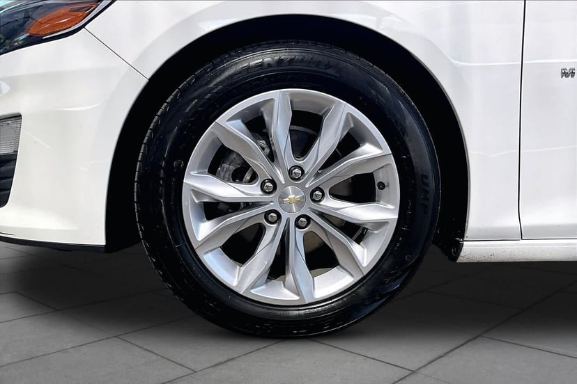 2021 Chevrolet Malibu - Image 11