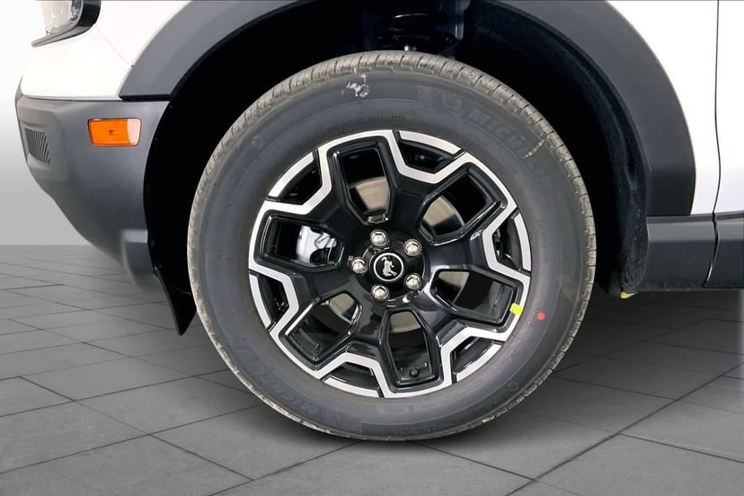 2025 Ford Bronco Sport - Image 10
