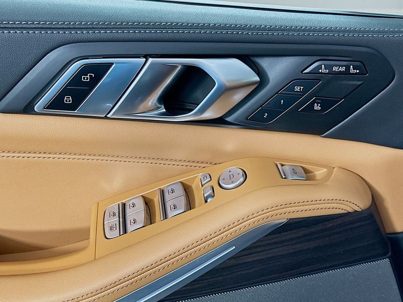 2024 BMW X7 - Image 18
