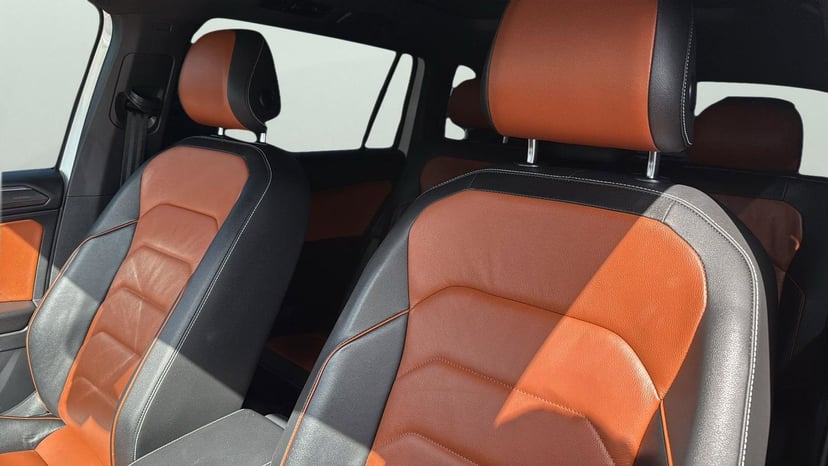 2021 Volkswagen Tiguan - Image 10