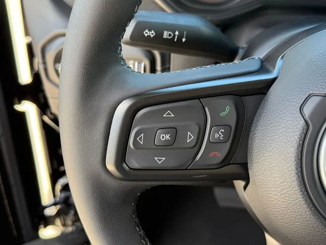 2025 Jeep Wrangler - Image 13