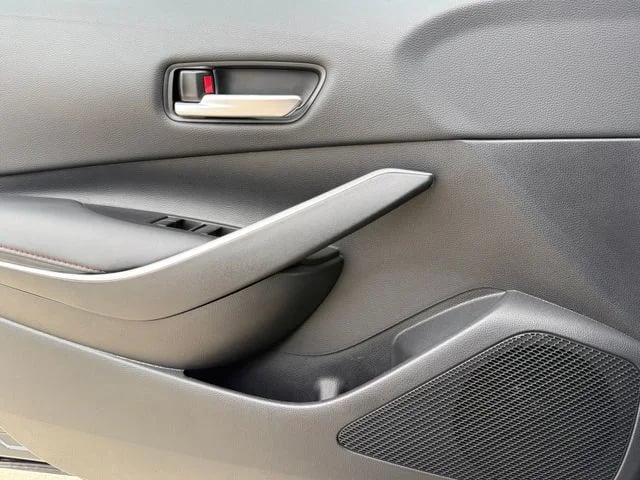 2025 Toyota Corolla - Image 21